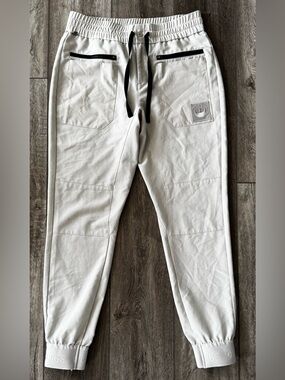 Women’s Figs Star Wars Rebel Jedi Scrub Jogger Pants Beige Stretch Size SMALL